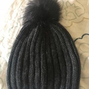 American Eagle Pom Pom beanie
